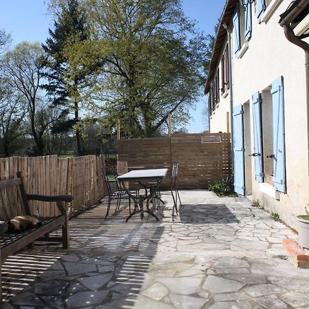 Fleurs De Brenne Gite Neuille-le-Lierre Exterior photo